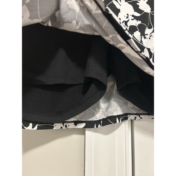 Tranquility by Colorado Clothing Skort Athletic Black White Floral Size Medium - Picture 2 of 4